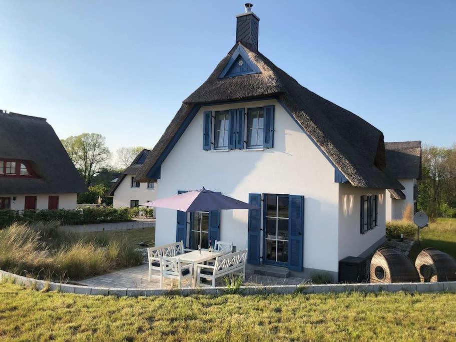 Reetdachhaus Seasons Mit Kamin & Sauna Groß Schwansee 外观 照片