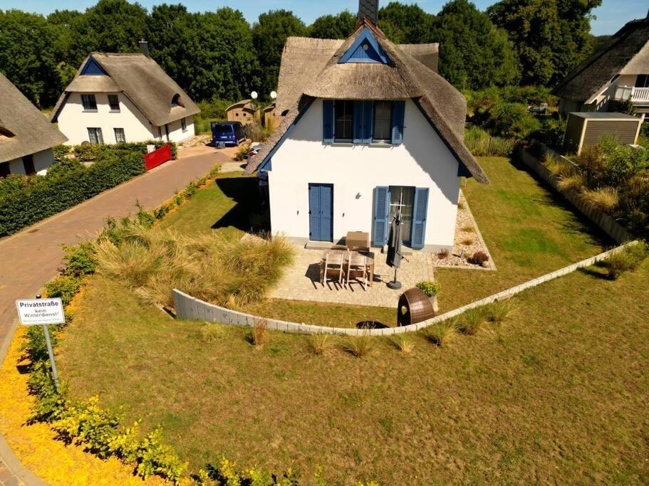 Reetdachhaus Seasons Mit Kamin & Sauna Groß Schwansee 外观 照片