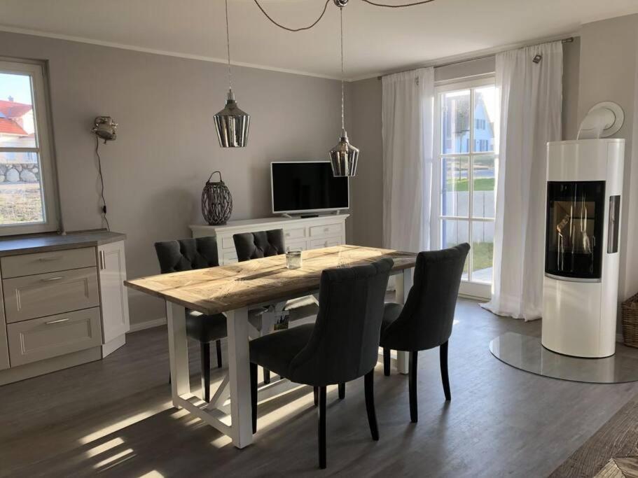 Reetdachhaus Seasons Mit Kamin & Sauna Groß Schwansee 外观 照片